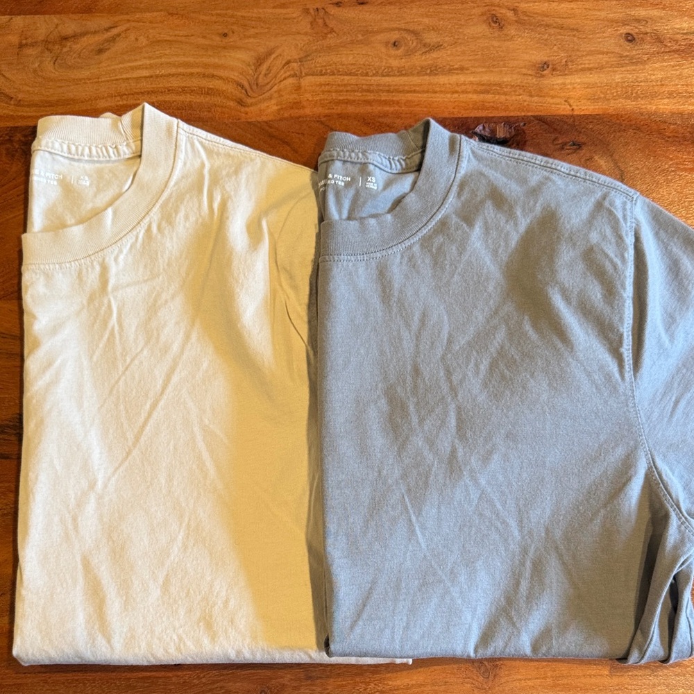 Bundle of 2 Abercrombie Classic Polished T-Shirts in Cream and Gray